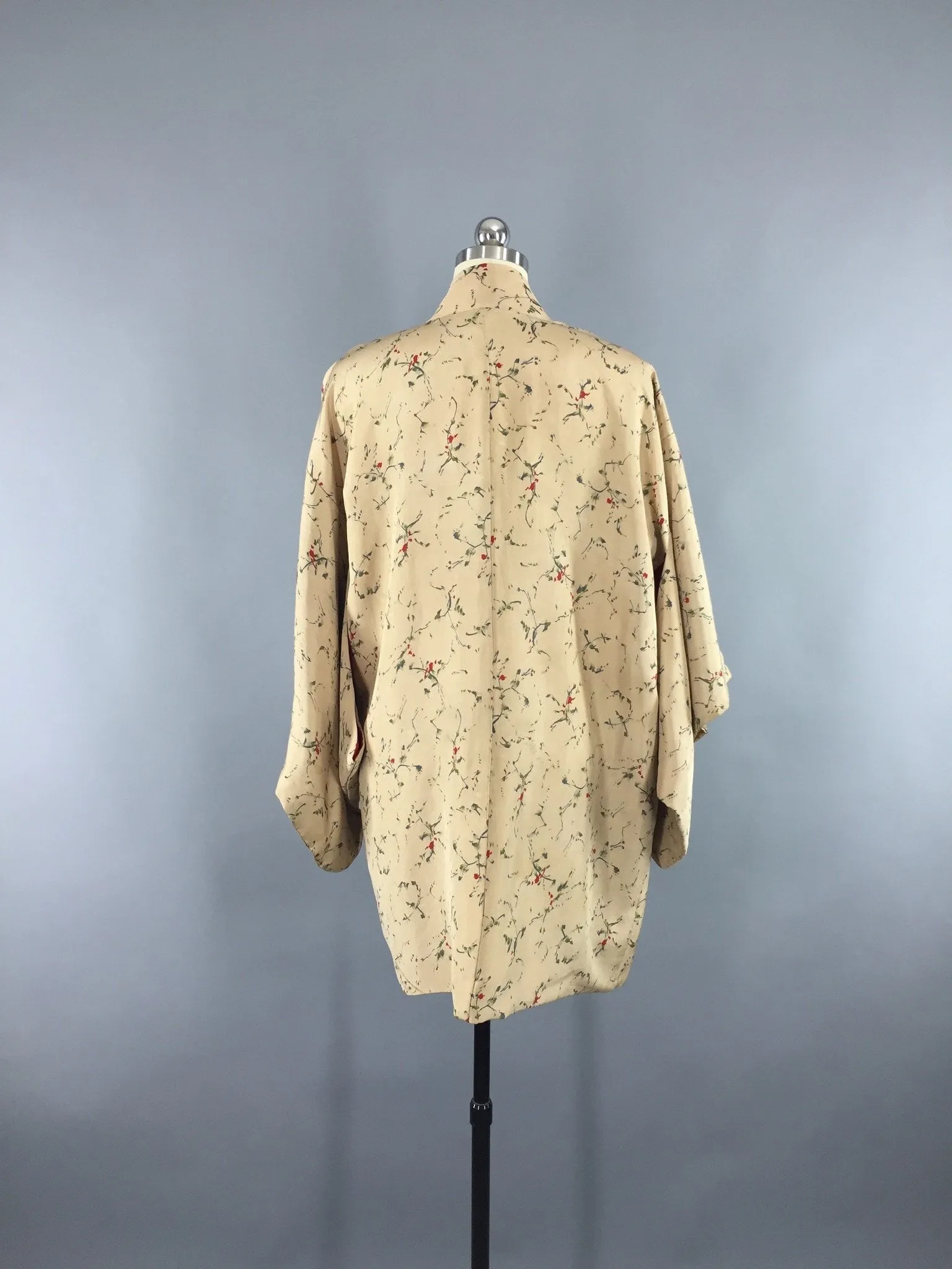 1970s Vintage Silk Kimono Jacket / Silk Haori Kimono Cardigan / Tan Abstract Print