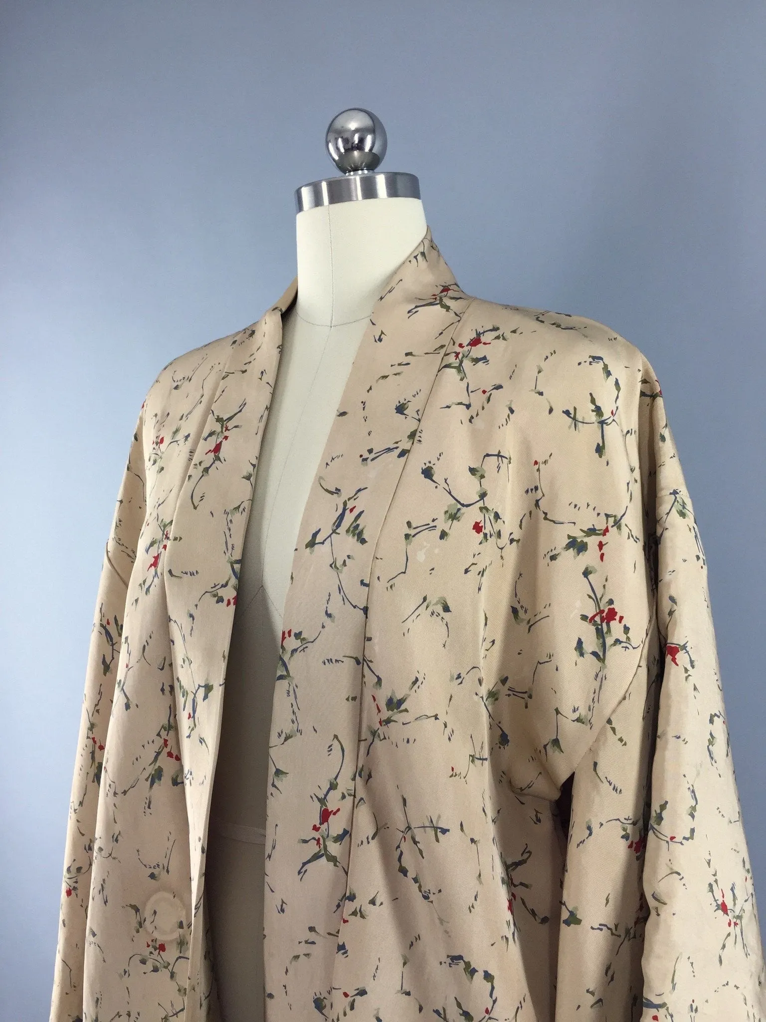 1970s Vintage Silk Kimono Jacket / Silk Haori Kimono Cardigan / Tan Abstract Print