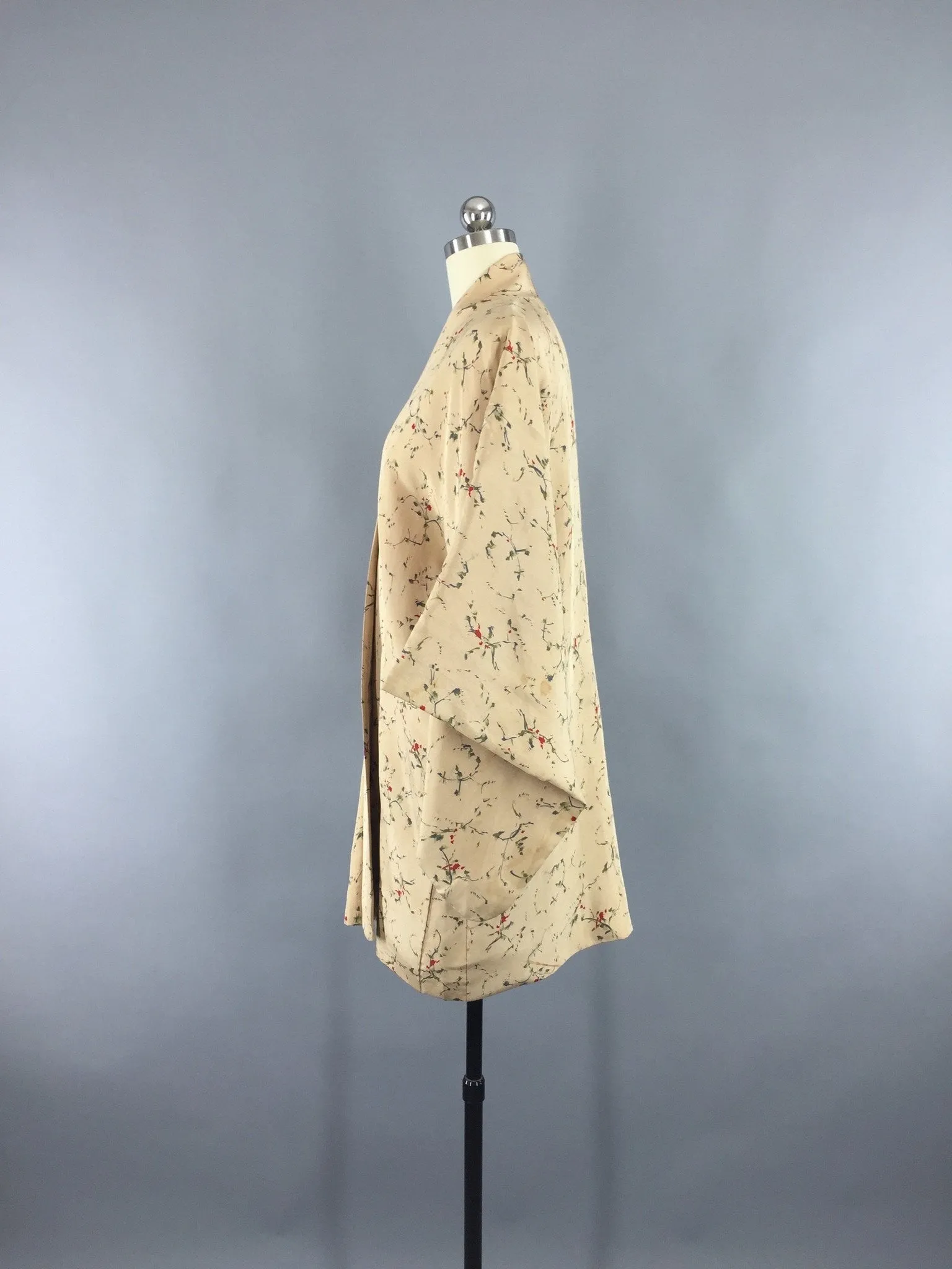 1970s Vintage Silk Kimono Jacket / Silk Haori Kimono Cardigan / Tan Abstract Print