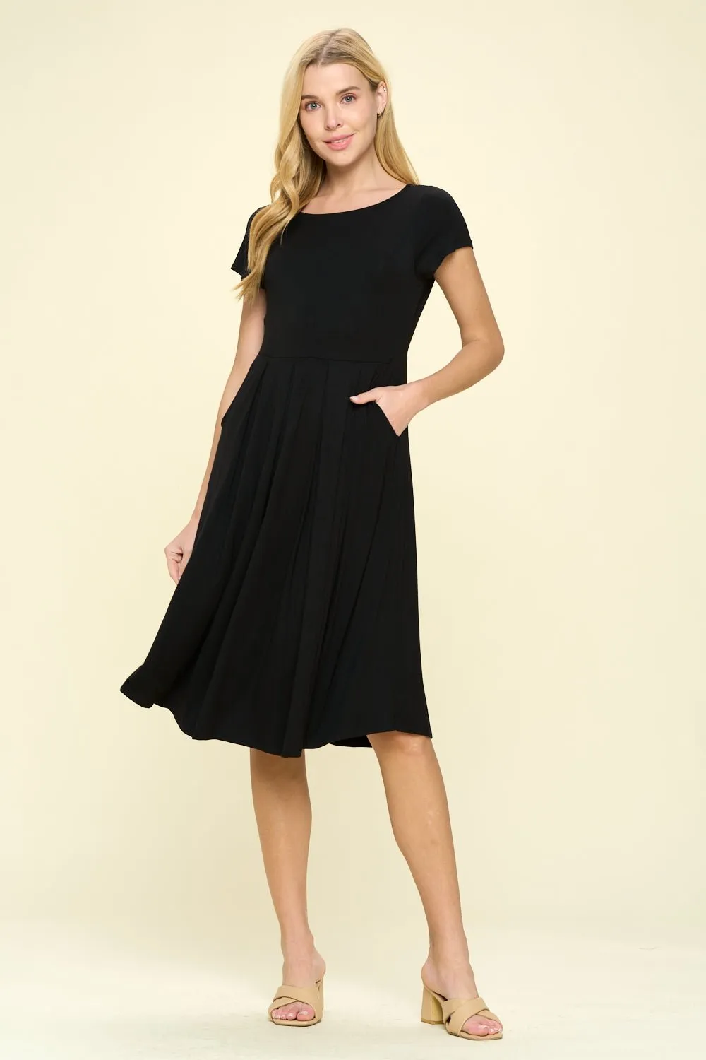 Claris A-line Knit Dress with Pockets