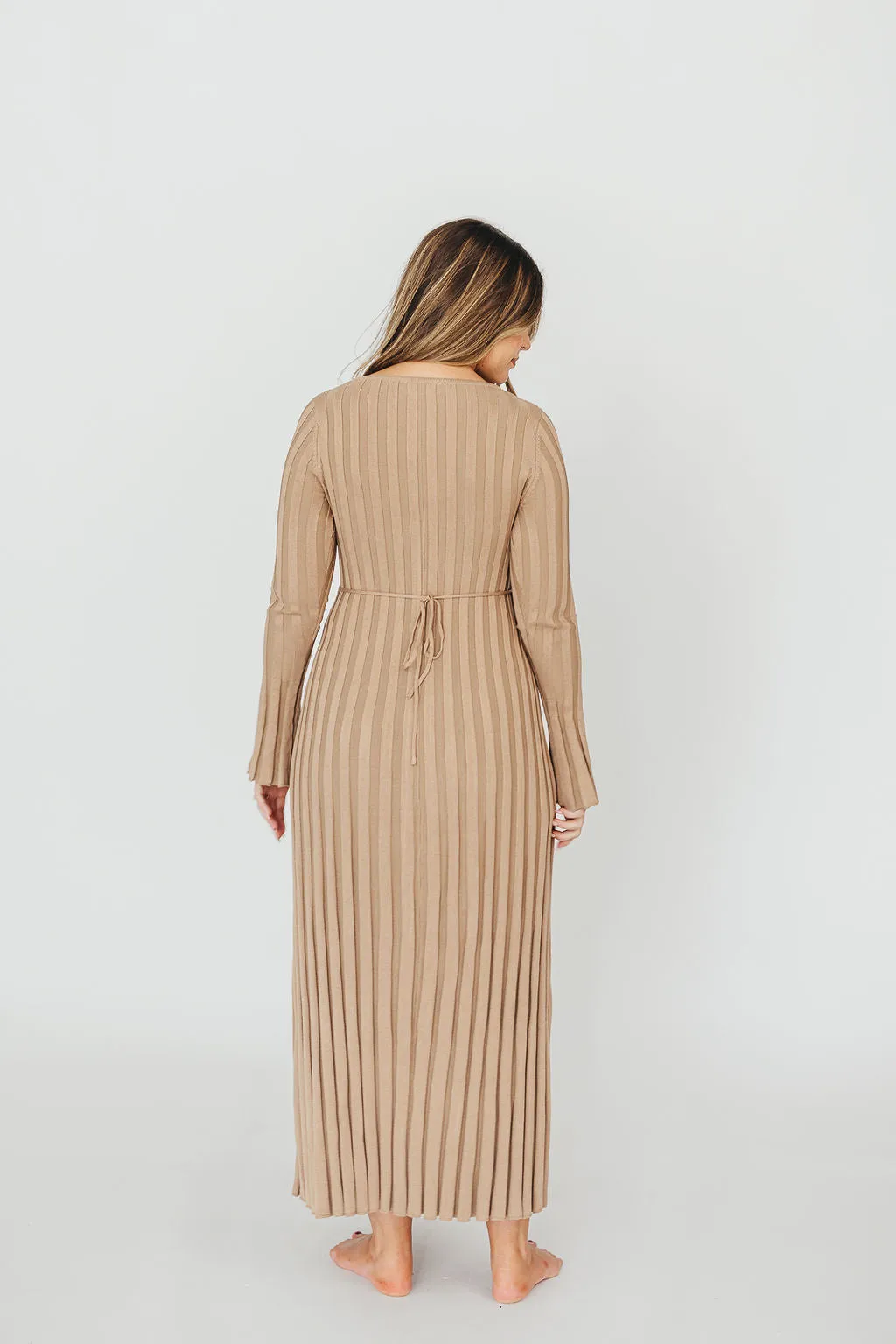 Hadley Long Sleeve V-Neck Knit Maxi Dress in Espresso