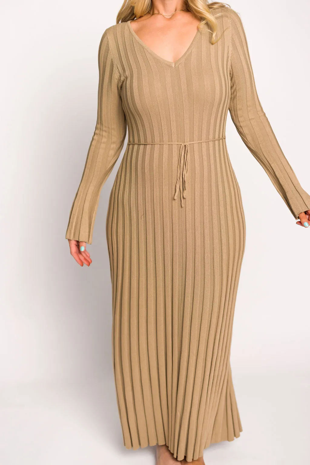 Hadley Long Sleeve V-Neck Knit Maxi Dress in Espresso