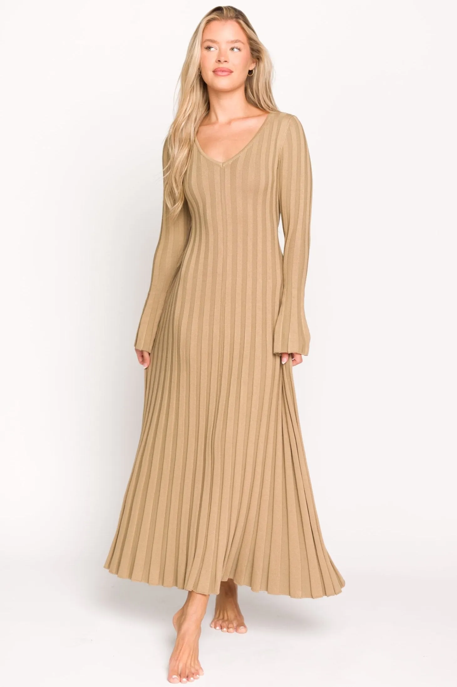 Hadley Long Sleeve V-Neck Knit Maxi Dress in Espresso