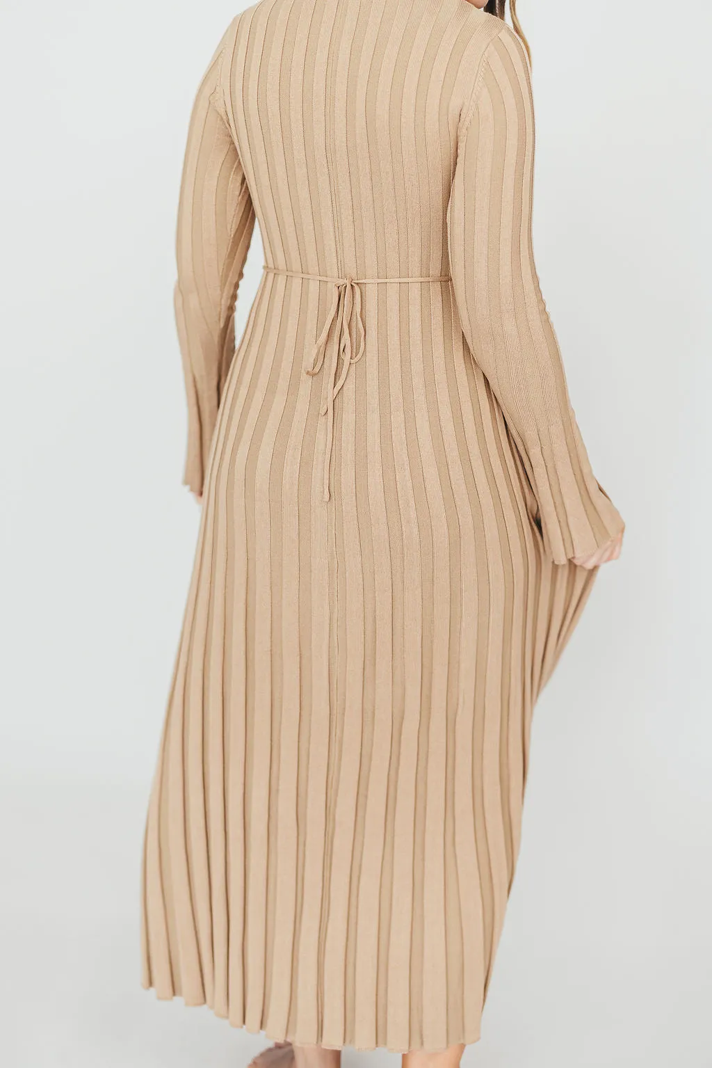 Hadley Long Sleeve V-Neck Knit Maxi Dress in Espresso