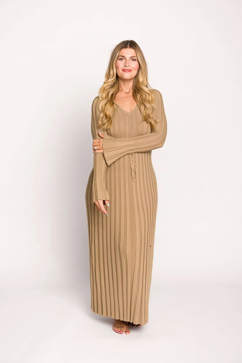 Hadley Long Sleeve V-Neck Knit Maxi Dress in Espresso