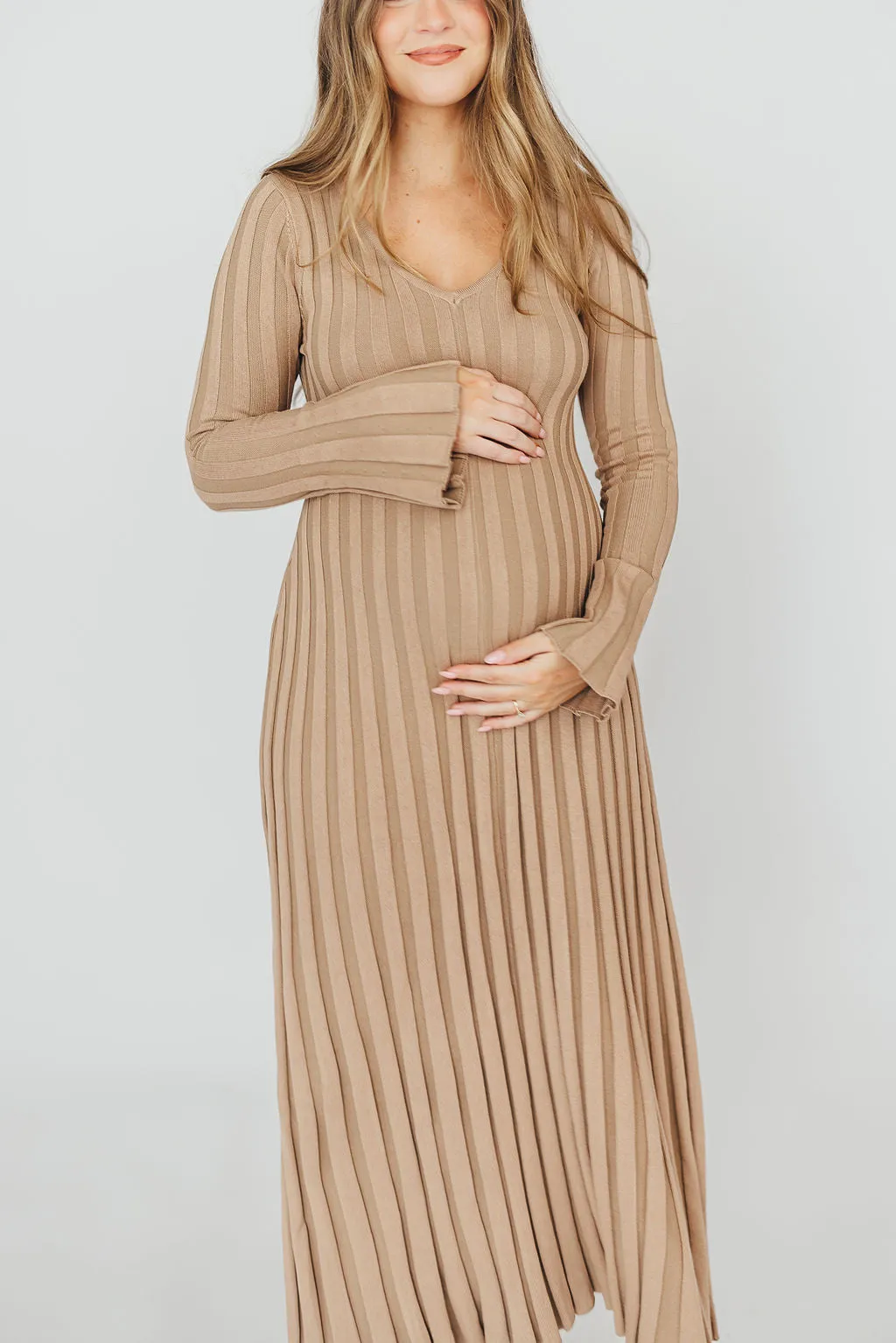 Hadley Long Sleeve V-Neck Knit Maxi Dress in Espresso