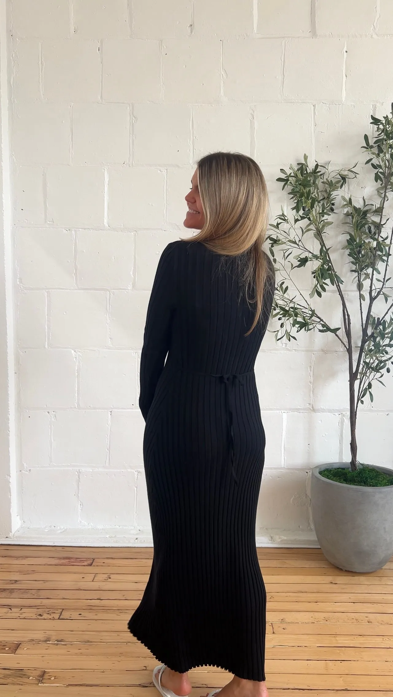 long sleeve knit midi dress