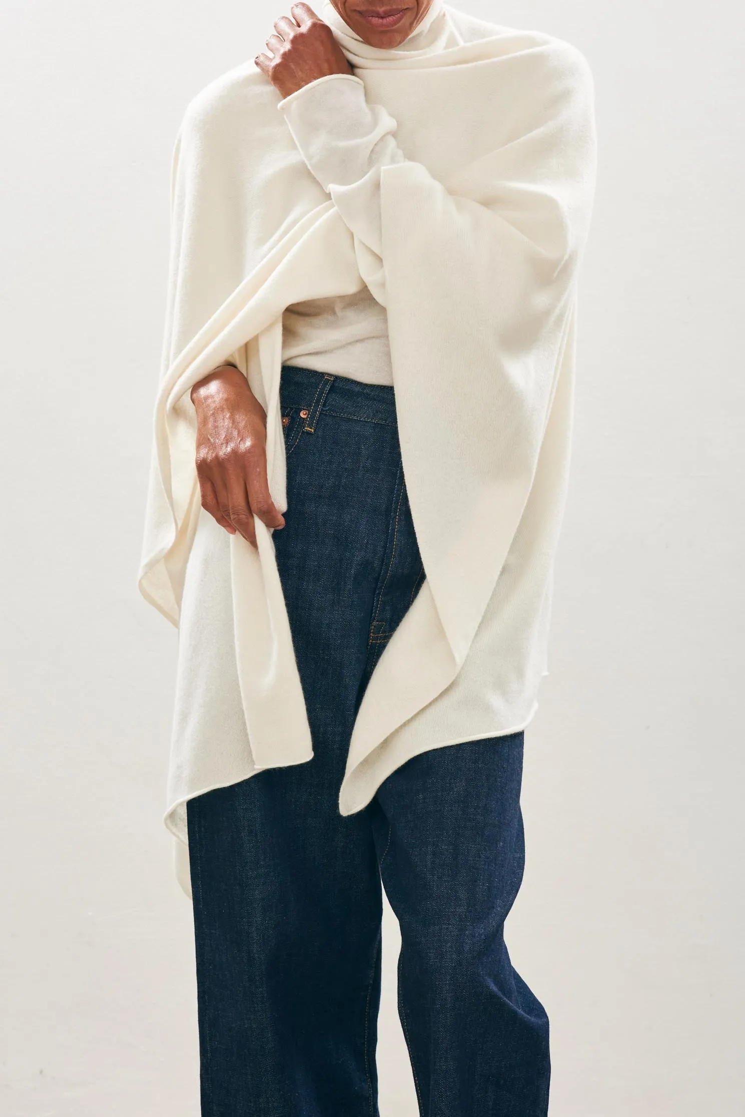 Plain Cashmere Wrap in Cream