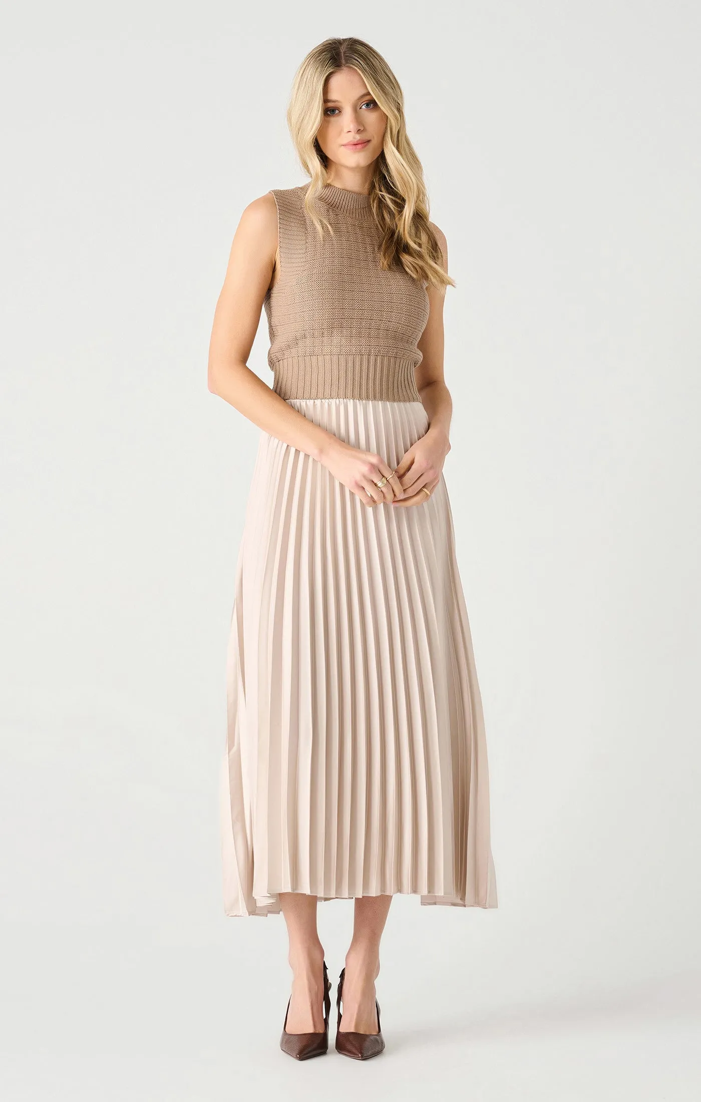 Pull On Pleated Maxi Skirt