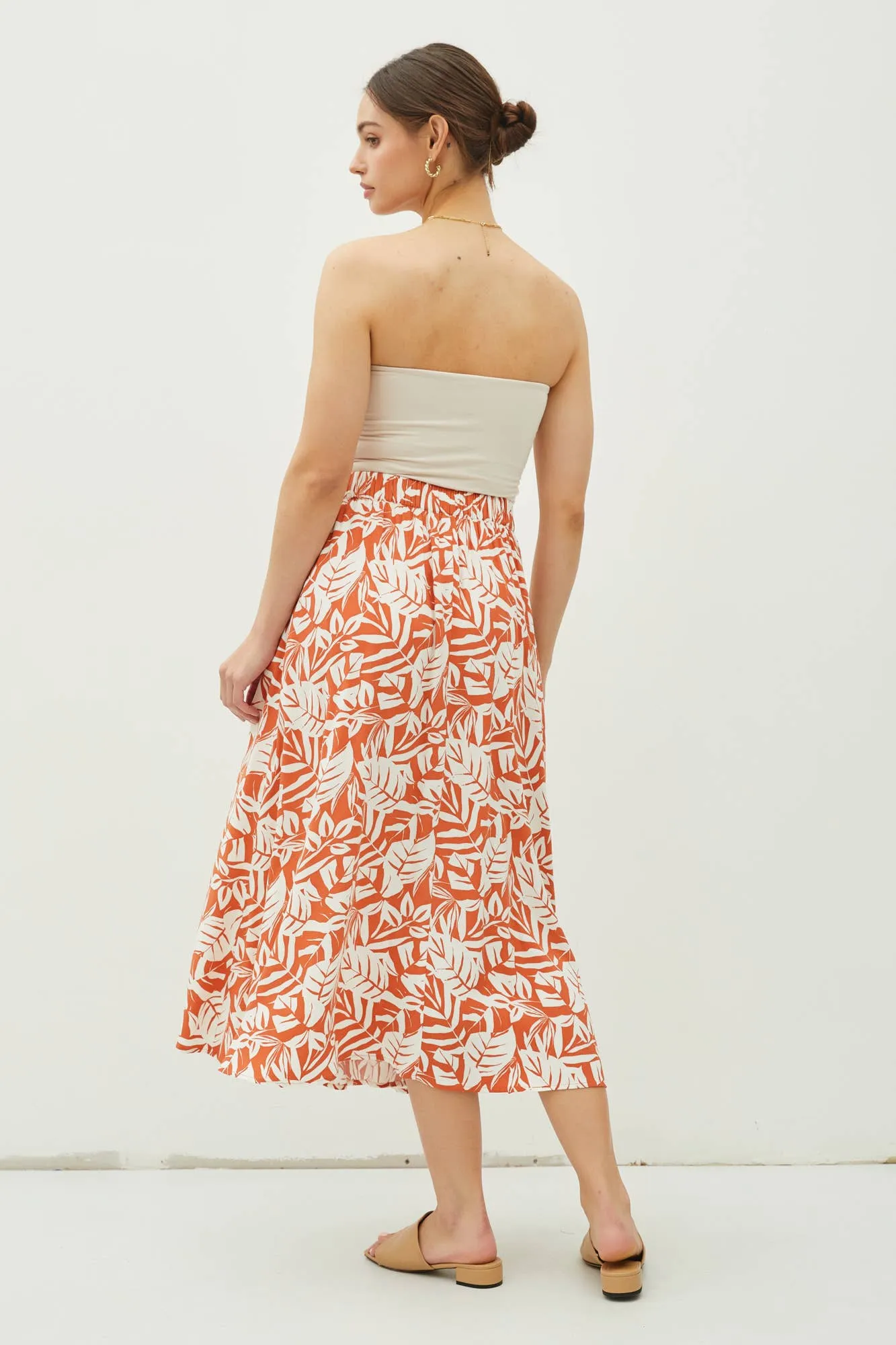 TROPICAL PRINT HIGH RISE PINTUCKED MIDI SKIRT